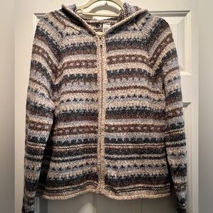 Paul Harris Designs long sleeve hoodie  in size XL